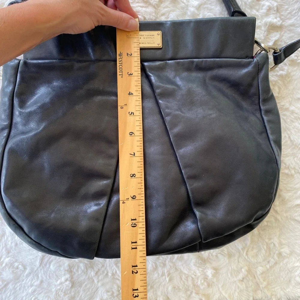 Marc by Marc Jacobs Marchive Hilli Hobo Crossbody Bag Black Leather Pleated Chic